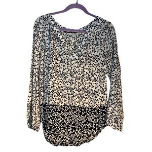 Boden Long Sleeve Popover V-Neck Blouse‎ 
Size 6